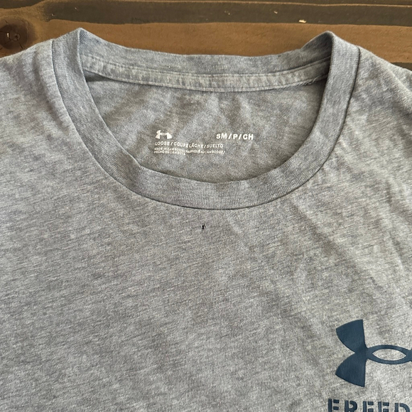 Under Armour Freedom Tee Men’s Small Gray Flag Graphic USA T-Shirt Patriotic - Picture 2 of 8